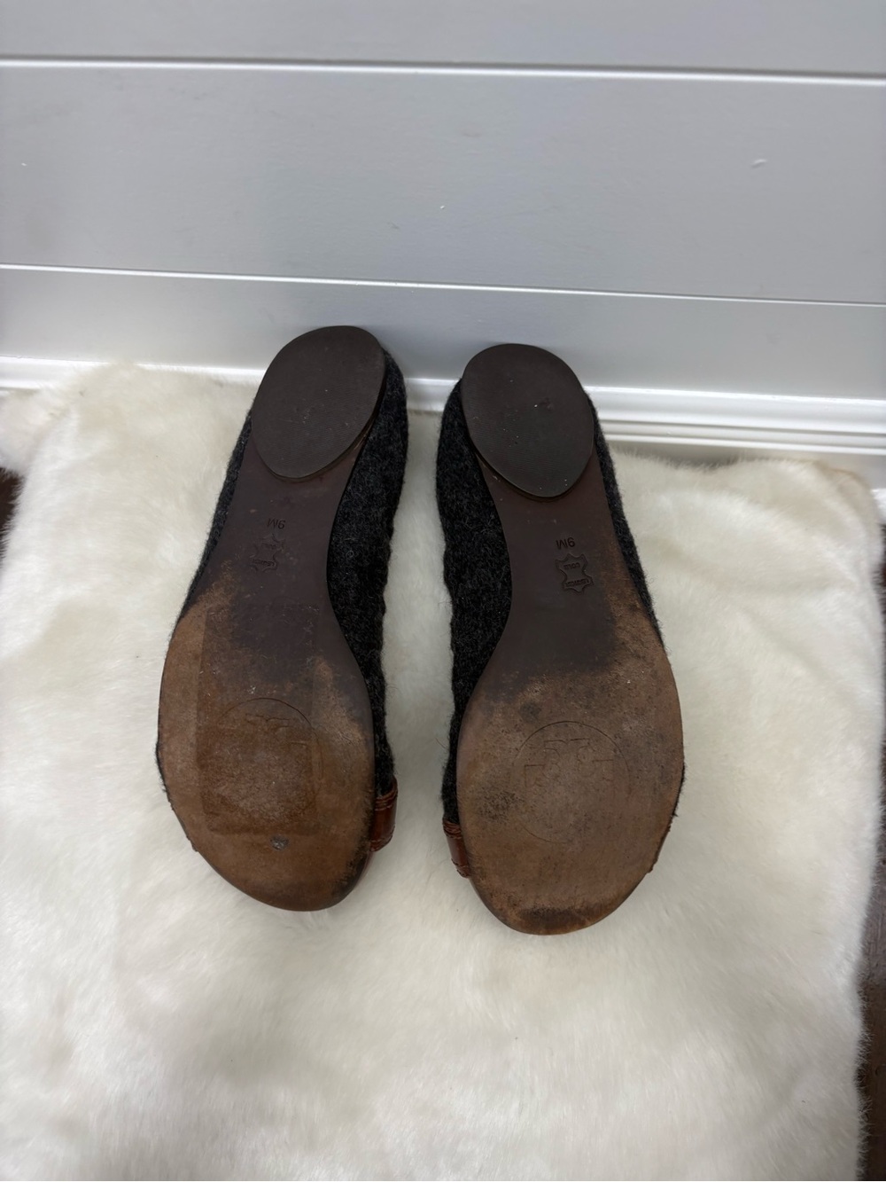 Tory Burch Leather-Tip Gray Women's Ballet Flats - Picture 3 of 5